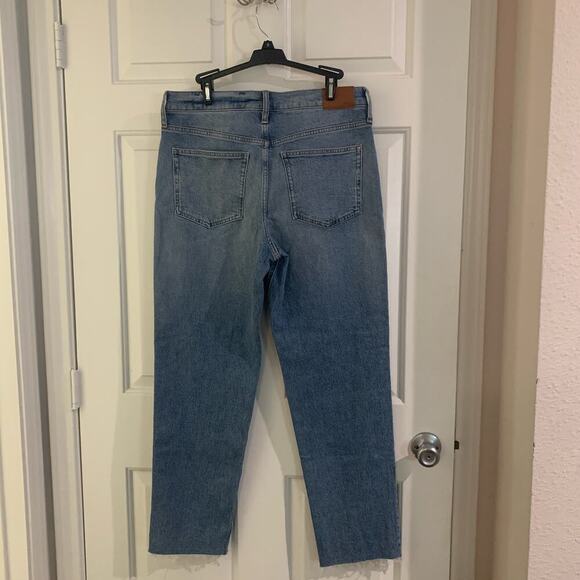 NWT J. Crew | Classic Straight Jean Frayed Hem | 30T (10T) - Picture 4 of 8